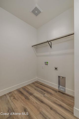 9141 W Cultivator Ave, Rathdrum, ID 83858