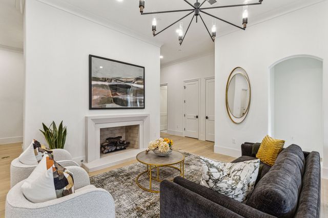 6801 Corporate Drive B6, Plano, TX 75024