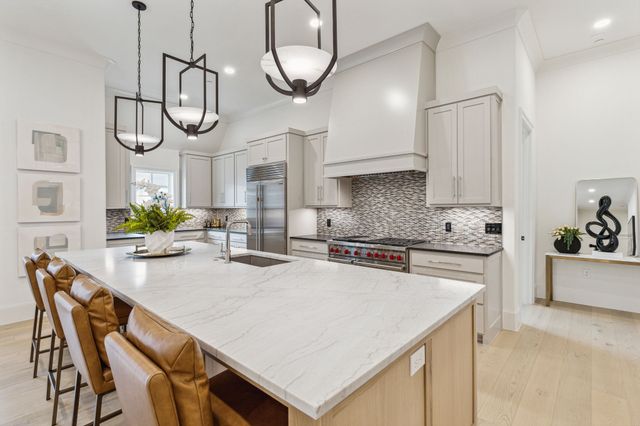 6801 Corporate Drive B6, Plano, TX 75024