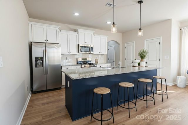 5901 Wallace Avenue, Charlotte, NC 28212