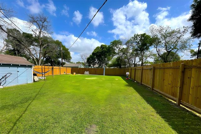 508 Lundy Street, El Campo, TX 77437