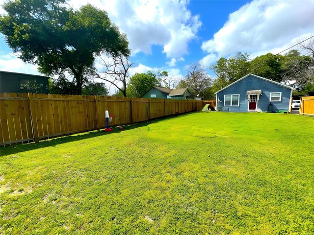 508 Lundy Street, El Campo, TX 77437