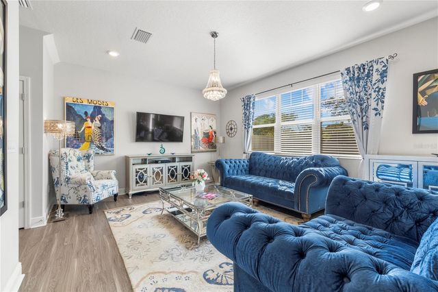 8048 ARTISAN CIRCLE, Seminole, FL 33777