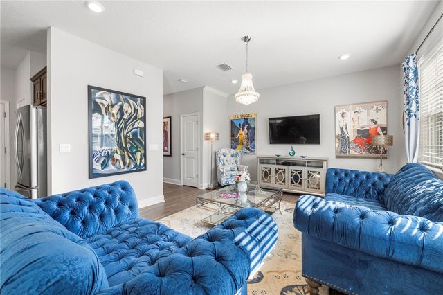 8048 ARTISAN CIRCLE, Seminole, FL 33777