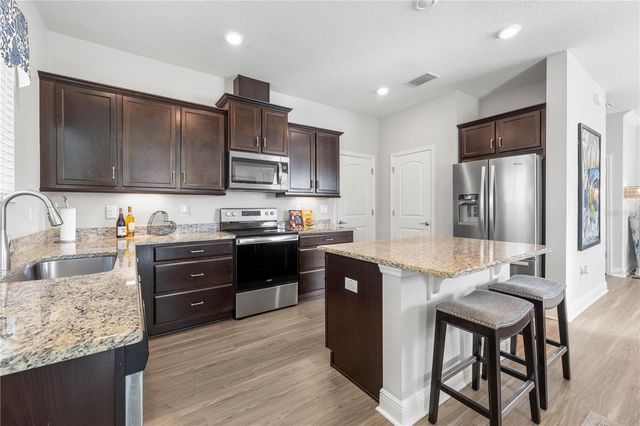 8048 ARTISAN CIRCLE, Seminole, FL 33777