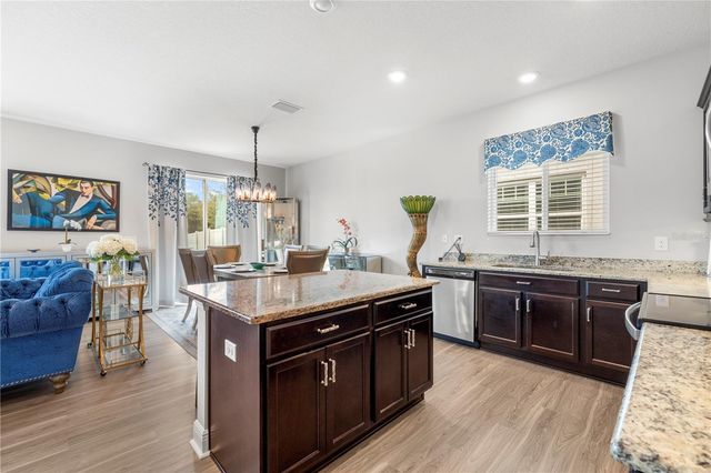 8048 ARTISAN CIRCLE, Seminole, FL 33777