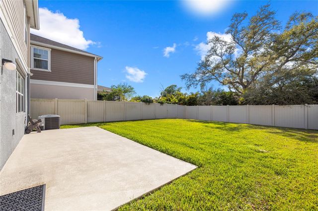 8048 ARTISAN CIRCLE, Seminole, FL 33777