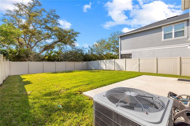 8048 ARTISAN CIRCLE, Seminole, FL 33777