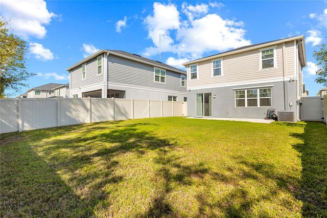 8048 ARTISAN CIRCLE, Seminole, FL 33777