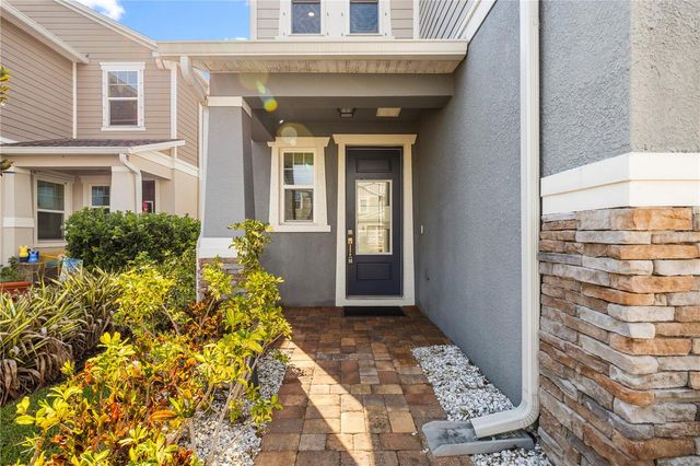 8048 ARTISAN CIRCLE, Seminole, FL 33777