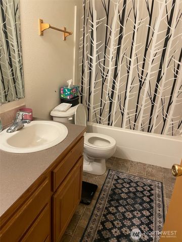 1705 W Bemis Street, Moses Lake, WA 98837