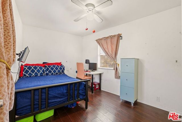 2216 5th Avenue, Los Angeles, CA 90018