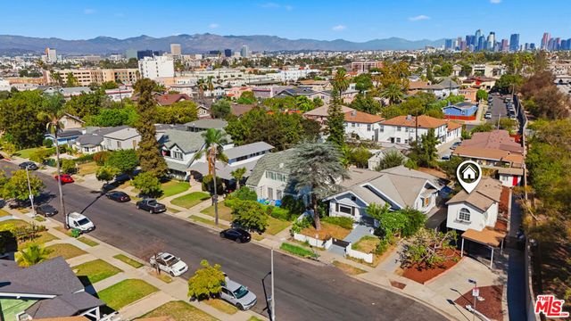 2216 5th Avenue, Los Angeles, CA 90018