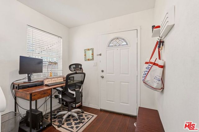 2216 5th Avenue, Los Angeles, CA 90018