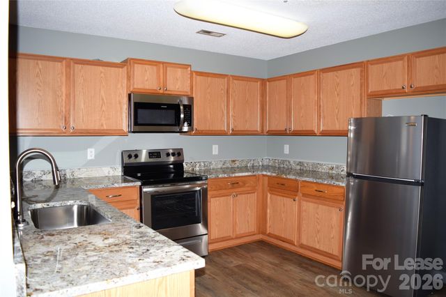 113 Steam Engine Drive 203, Mooresville, NC 28115