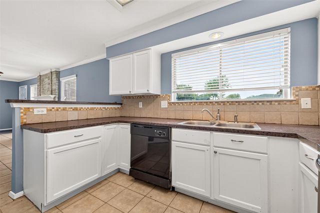 10711 Fallbrook Drive, Houston, TX 77064