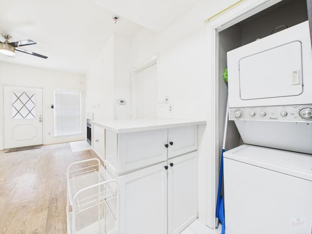 806 W 24th ST 114, Austin, TX 78705