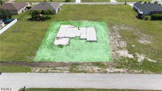 1423 NW 37th PL, Cape Coral, FL 33993