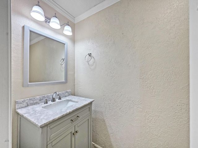 13375 Craig Lane, Beaumont, TX 77713