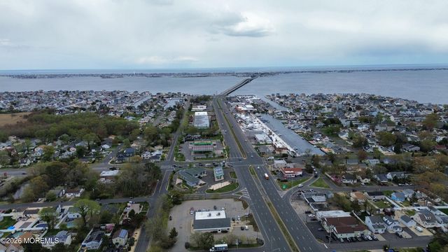 506 Lloyd Road, Toms River, NJ 08753