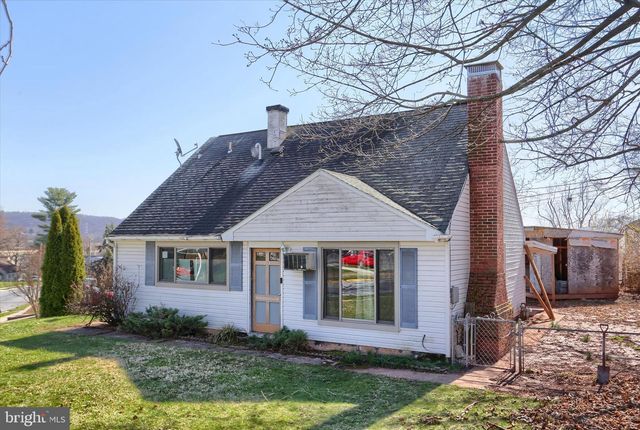 354 CYPRESS DR, Middletown, PA 17057