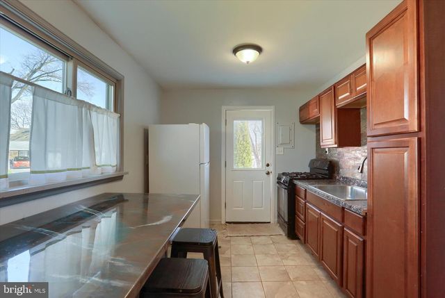 354 CYPRESS DR, Middletown, PA 17057