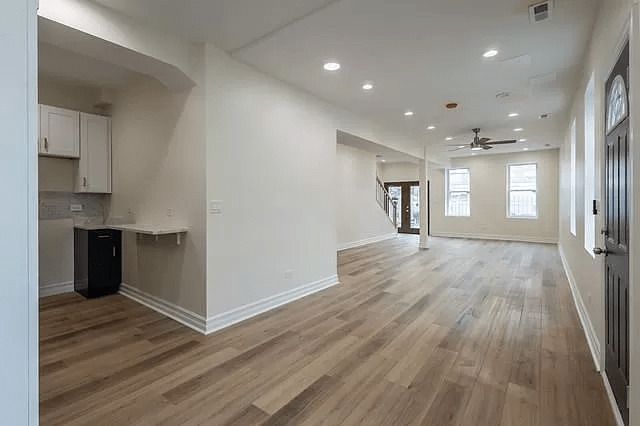 1013 W 18th Place, Chicago, IL 60608