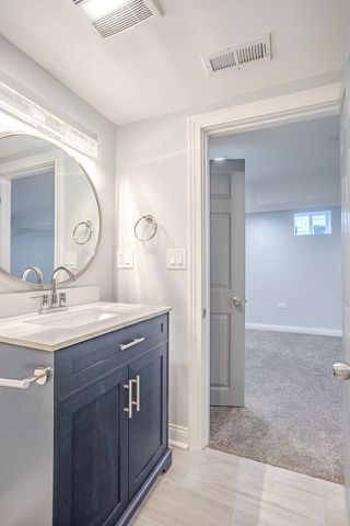 1013 W 18th Place, Chicago, IL 60608