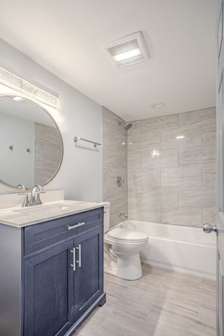 1013 W 18th Place, Chicago, IL 60608