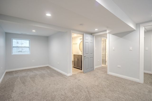 1013 W 18th Place, Chicago, IL 60608