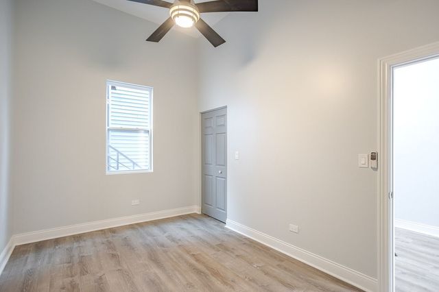 1013 W 18th Place, Chicago, IL 60608