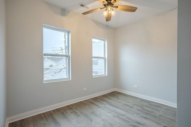 1013 W 18th Place, Chicago, IL 60608