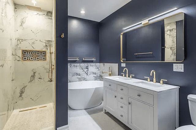 1013 W 18th Place, Chicago, IL 60608