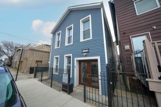 1013 W 18th Place, Chicago, IL 60608