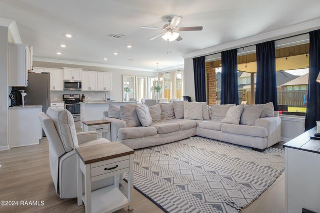 202 New Trails Lane, Lafayette, LA 70508