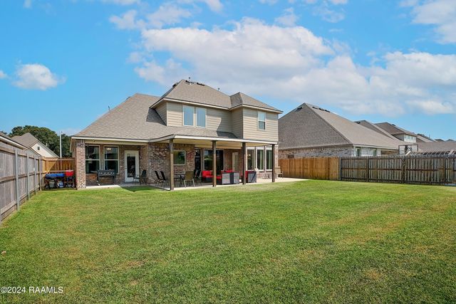 202 New Trails Lane, Lafayette, LA 70508