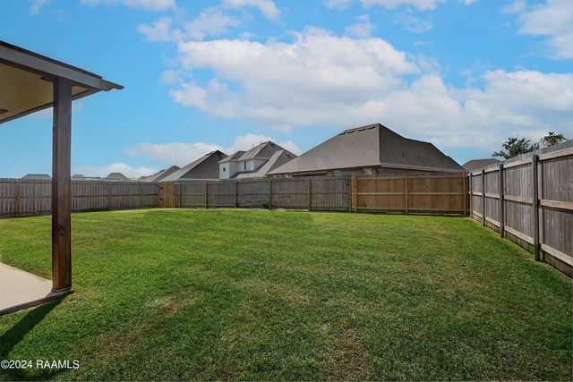 202 New Trails Lane, Lafayette, LA 70508