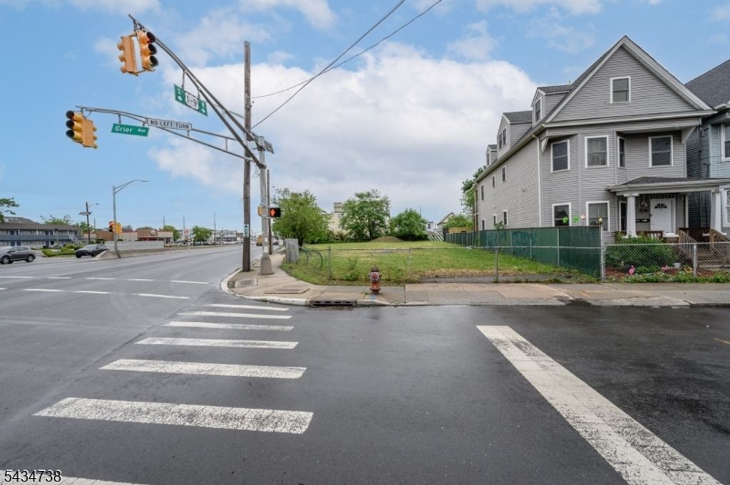 534 Grier Ave, Elizabeth City, NJ 07202 — exterior