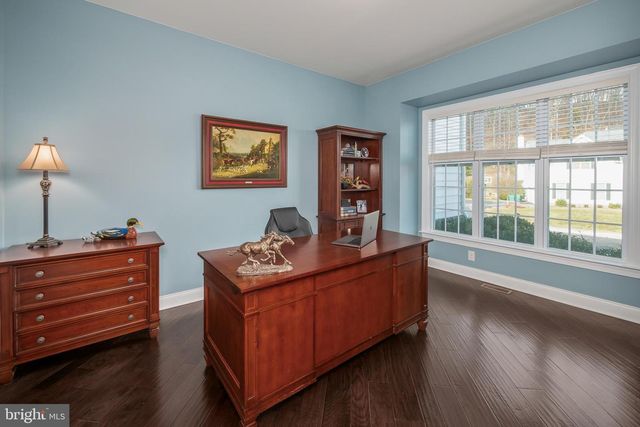 6226 FOX GLOVE LN, Center Valley, PA 18034