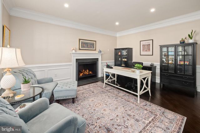 6226 FOX GLOVE LN, Center Valley, PA 18034