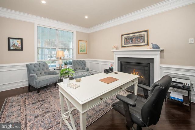 6226 FOX GLOVE LN, Center Valley, PA 18034