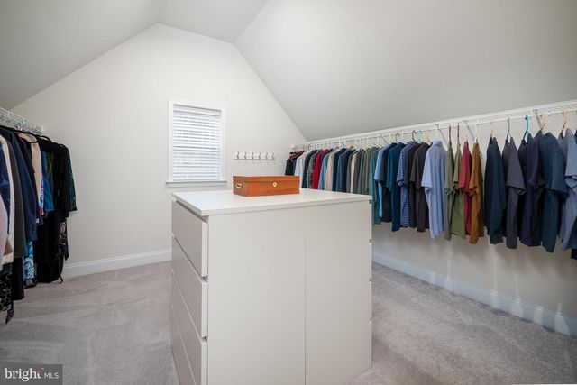 6226 FOX GLOVE LN, Center Valley, PA 18034