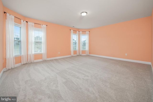 6226 FOX GLOVE LN, Center Valley, PA 18034