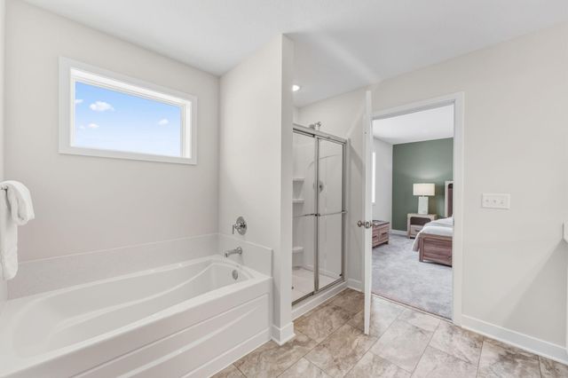 1551 Creekwood Dr, New Richmond, WI 54017