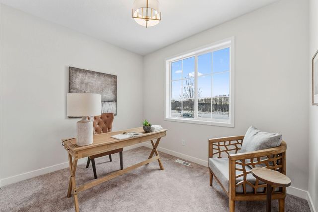 1551 Creekwood Dr, New Richmond, WI 54017