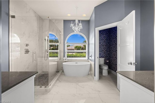 2127 Imperial CIR, Naples, FL 34110
