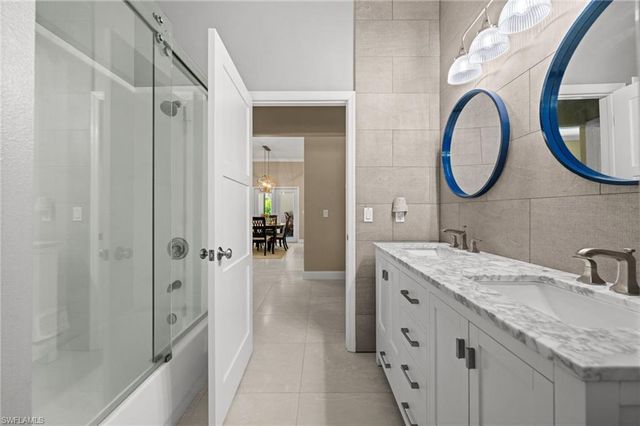 2127 Imperial CIR, Naples, FL 34110