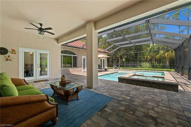 2127 Imperial CIR, Naples, FL 34110