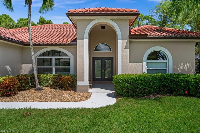 2127 Imperial CIR, Naples, FL 34110