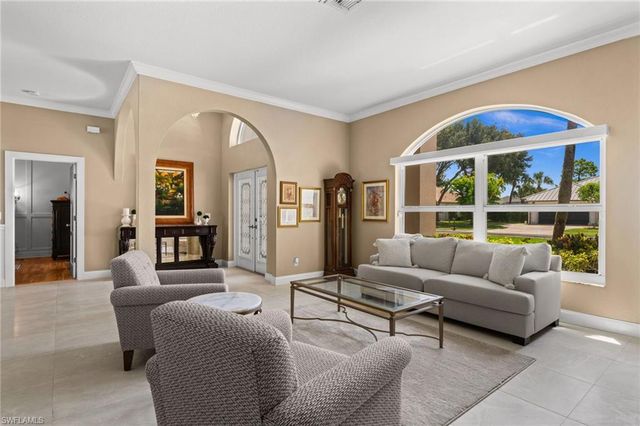 2127 Imperial CIR, Naples, FL 34110